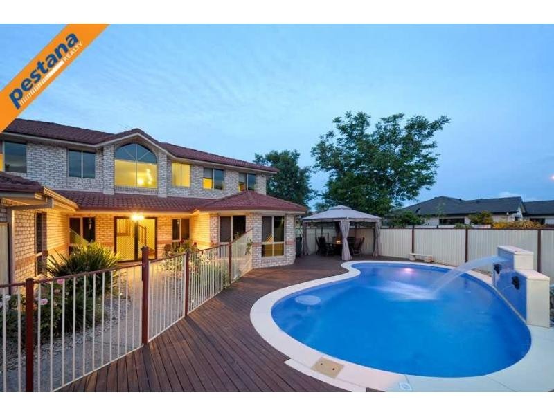 6 Lakes Entrance, Meadowbrook QLD 4131