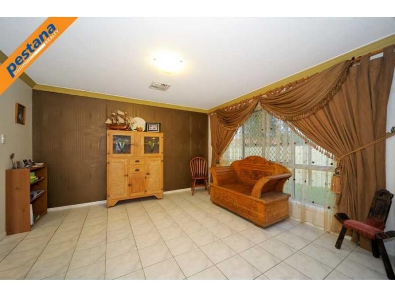 6 Lakes Entrance, Meadowbrook QLD 4131