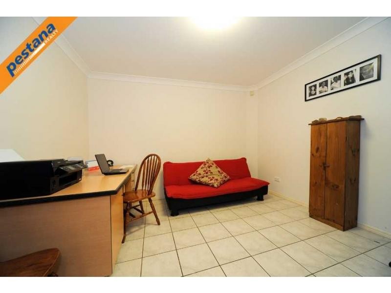 6 Lakes Entrance, Meadowbrook QLD 4131