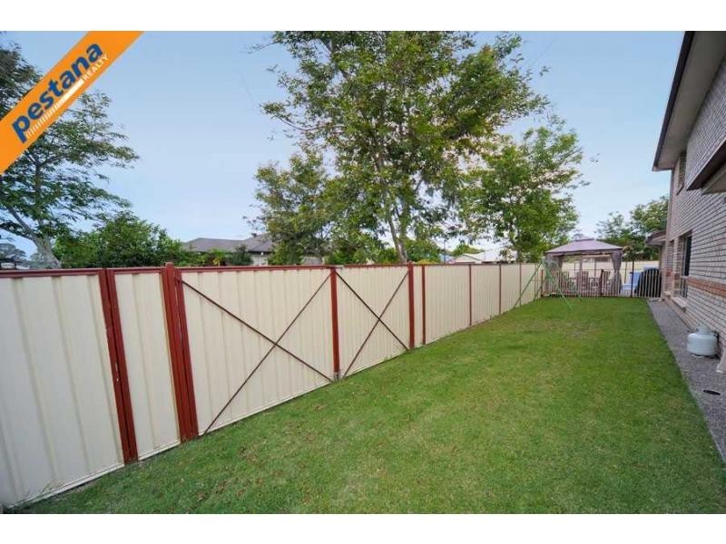 6 Lakes Entrance, Meadowbrook QLD 4131