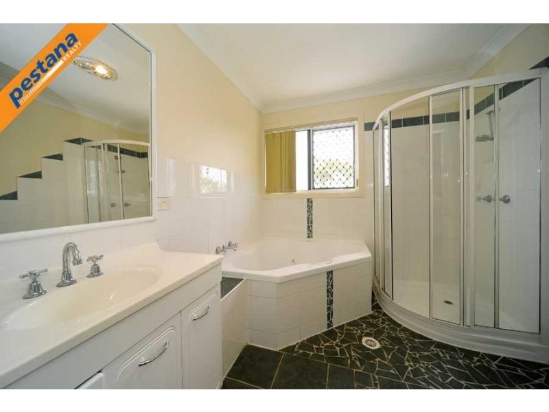 30 Chancellor Circuit, Meadowbrook QLD 4131