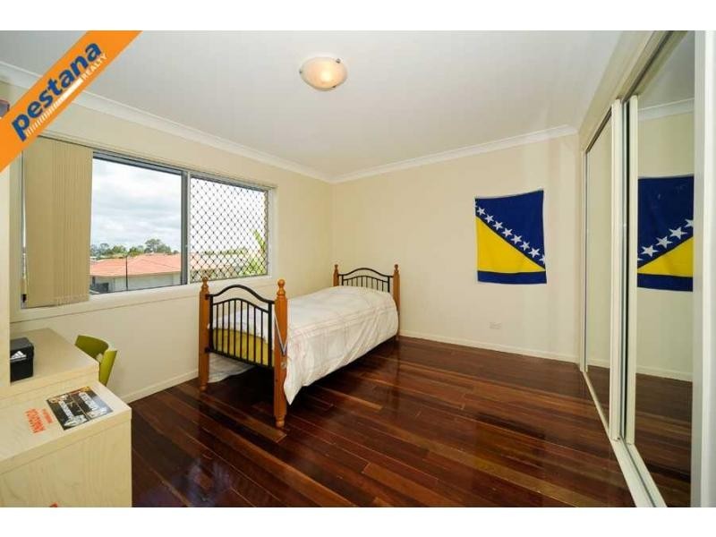 30 Chancellor Circuit, Meadowbrook QLD 4131