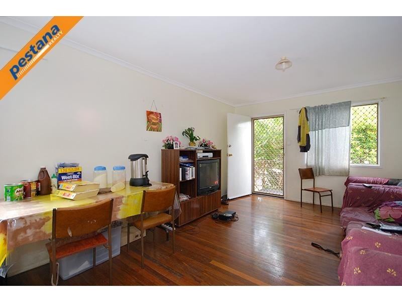 9 Eridani Avenue, Kingston QLD 4114