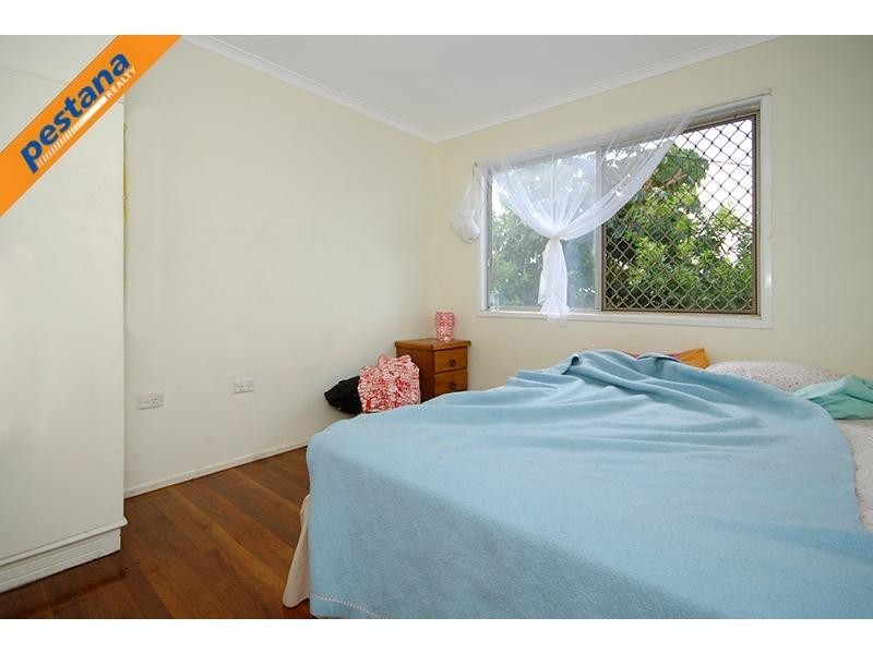 9 Eridani Avenue, Kingston QLD 4114