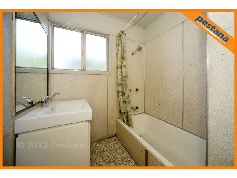 14 Brisbane Street, Kingston QLD 4114