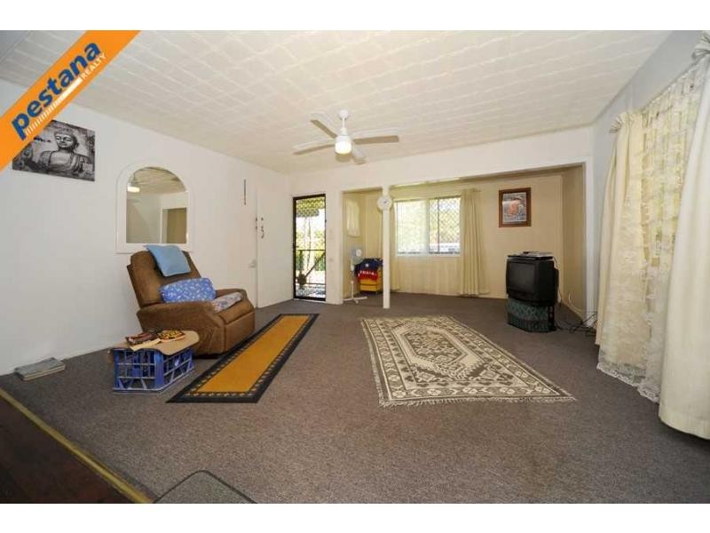 9 Waratah Street, Woodridge QLD 4114