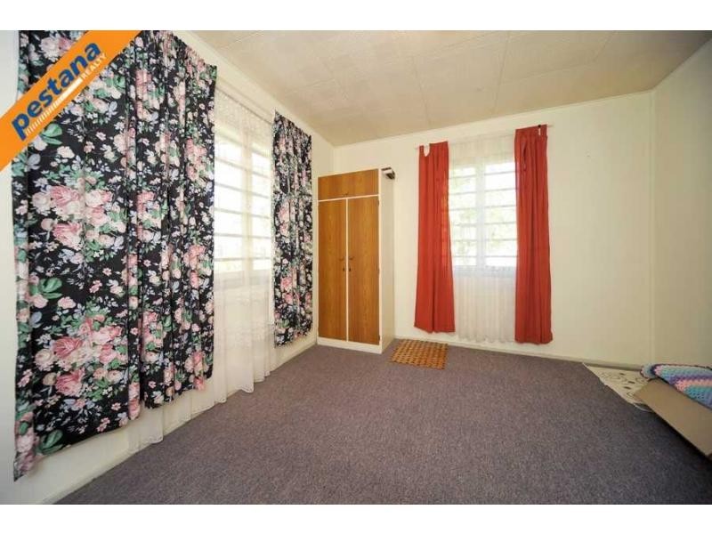 9 Waratah Street, Woodridge QLD 4114