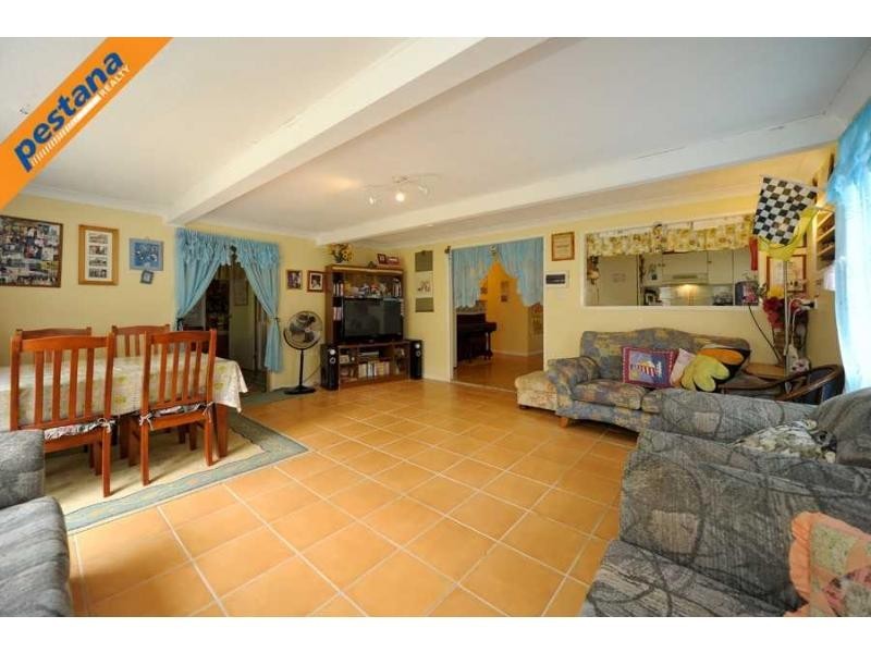 3 Alexander Street, Woodridge QLD 4114