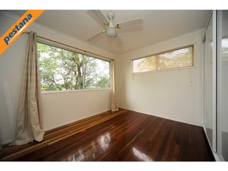 12 Hawkins Street, Springwood QLD 4127