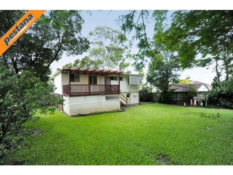 12 Hawkins Street, Springwood QLD 4127
