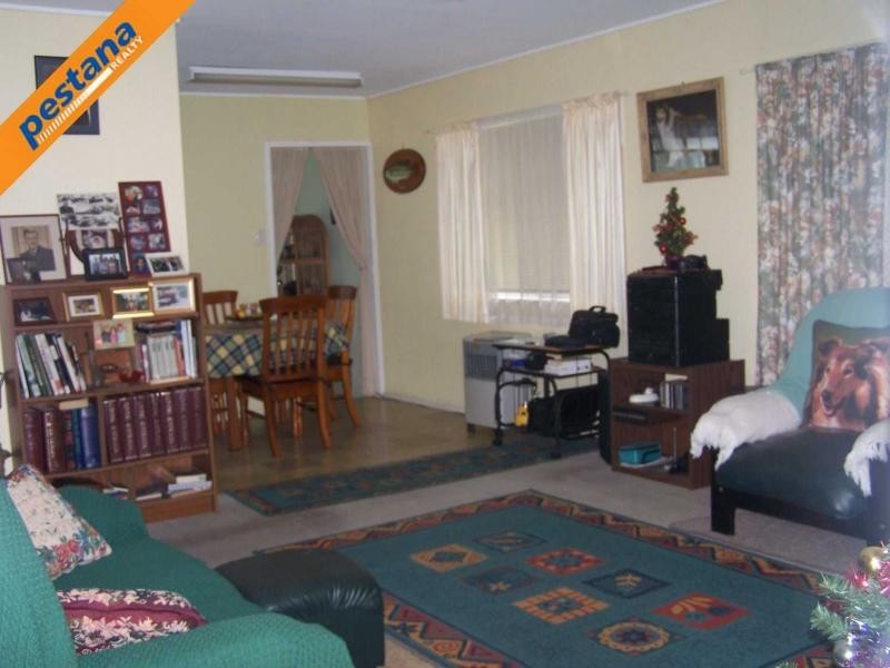 8 Mawarra Street, Kingston QLD 4114