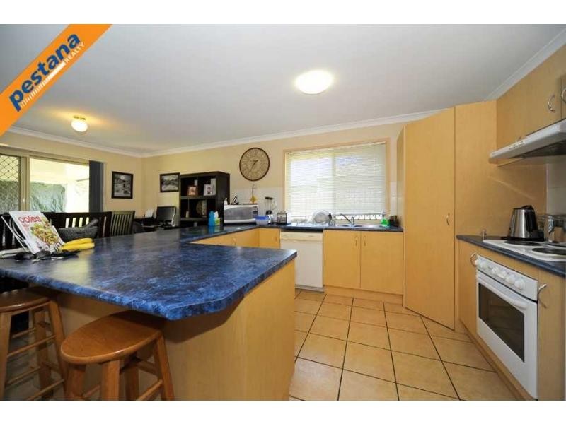 26 Allenby Drive, Meadowbrook QLD 4131