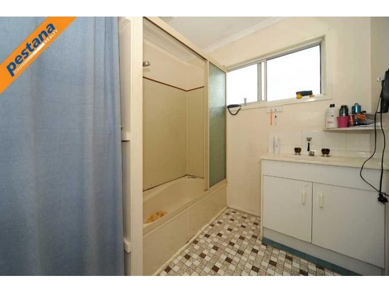 61 Aquarius Drive, Kingston QLD 4114