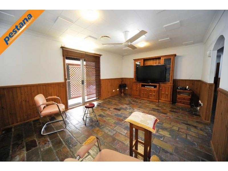 4 Floyd Street, Woodridge QLD 4114
