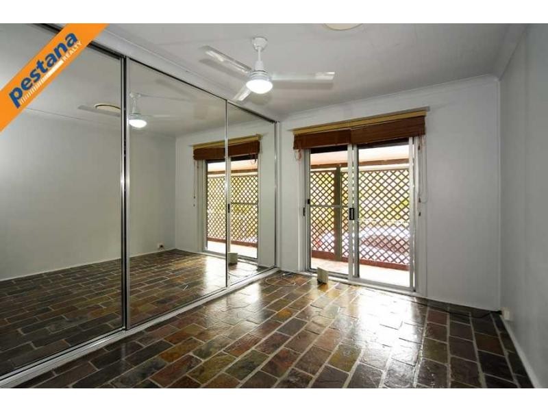 4 Floyd Street, Woodridge QLD 4114