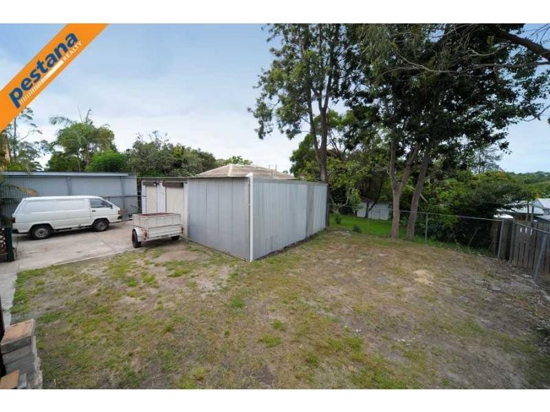 4 Floyd Street, Woodridge QLD 4114