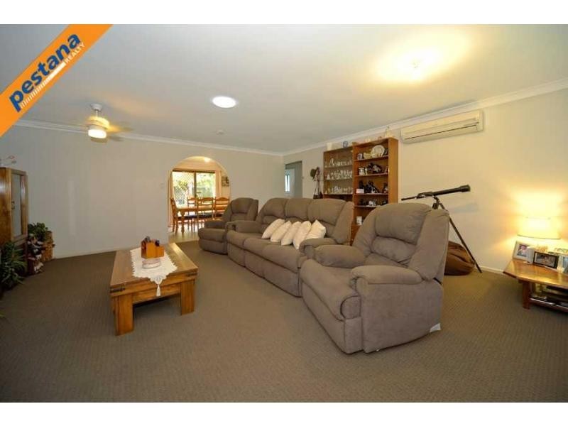 31 Edenlea Drive, Meadowbrook QLD 4131
