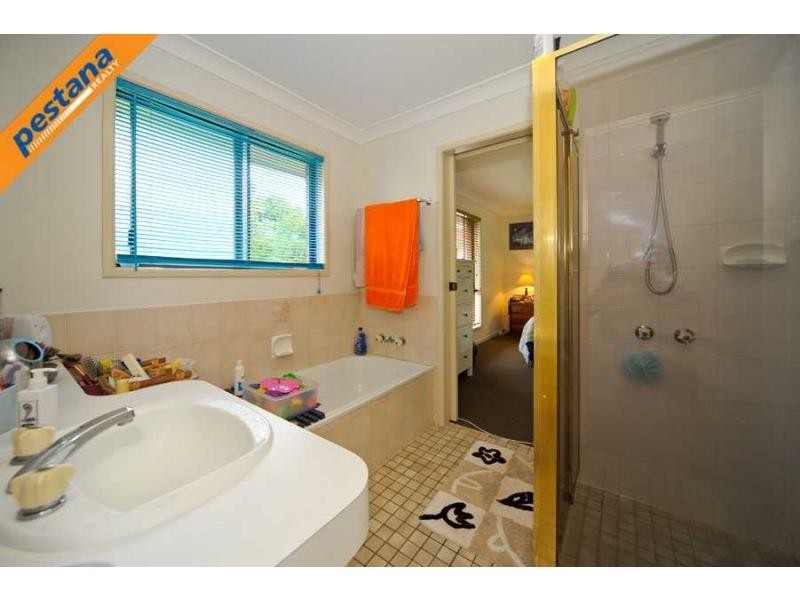 31 Edenlea Drive, Meadowbrook QLD 4131