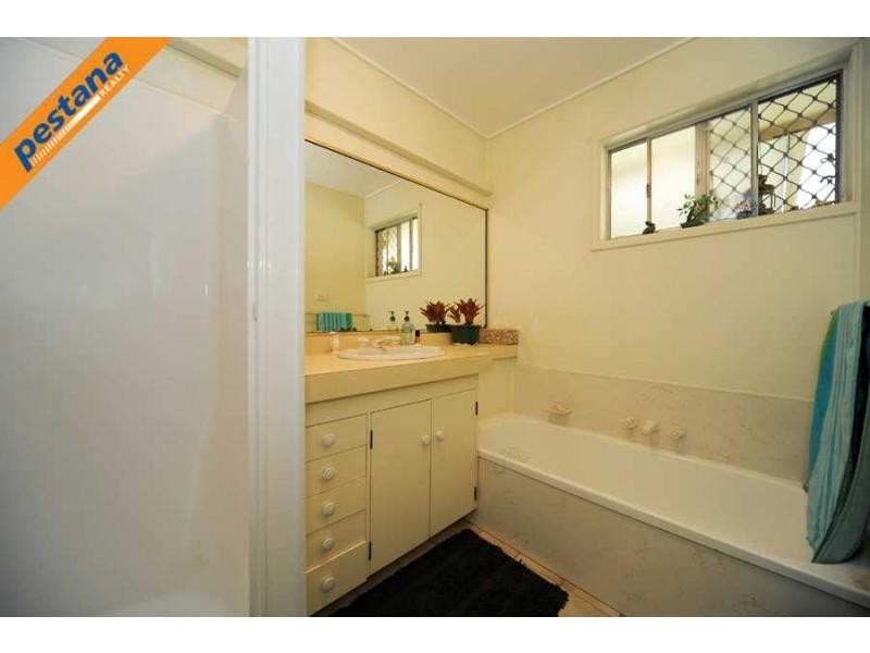 10 Delsia Street, Rochedale South QLD 4123