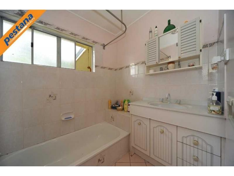 11 Narrawong Street, Rochedale South QLD 4123