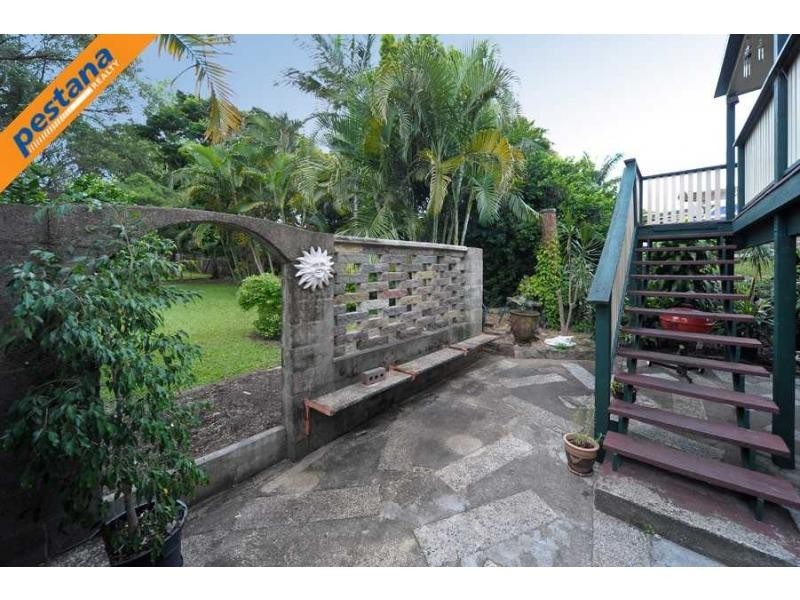 11 Narrawong Street, Rochedale South QLD 4123