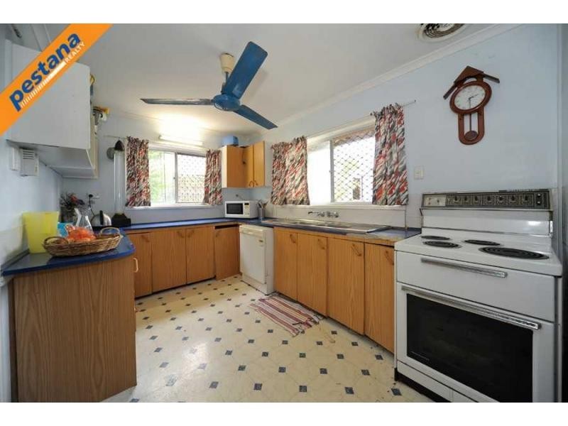 11-13 Brisbane Street, Kingston QLD 4114