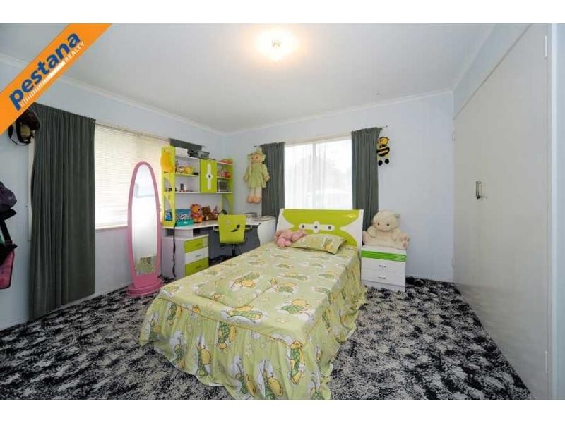 11-13 Brisbane Street, Kingston QLD 4114