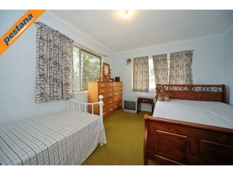 11-13 Brisbane Street, Kingston QLD 4114