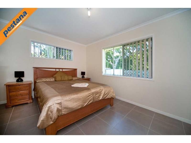 9 Brooks Street, Slacks Creek QLD 4127