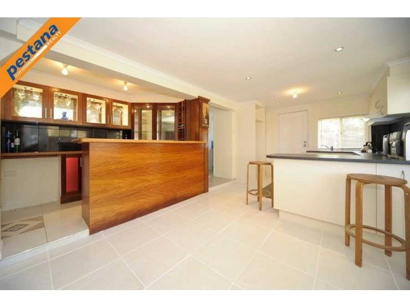 6 Myra Street, Kingston QLD 4114