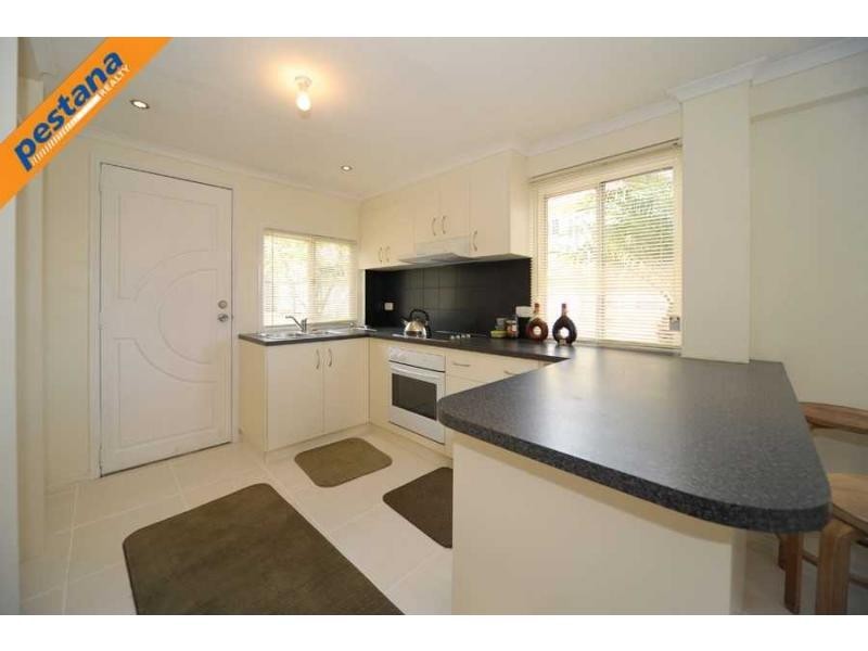 6 Myra Street, Kingston QLD 4114
