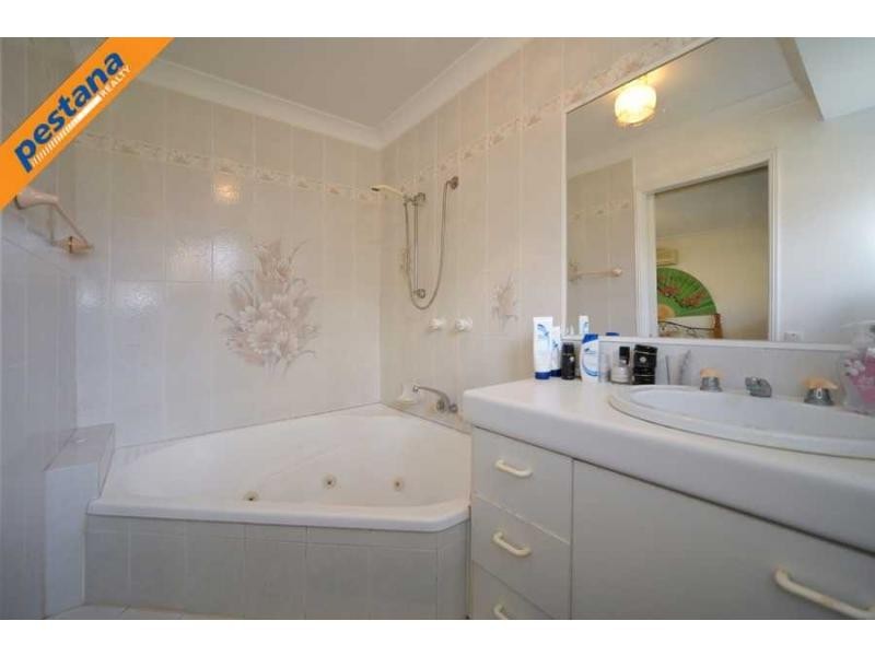 81 Edenlea Drive, Meadowbrook QLD 4131