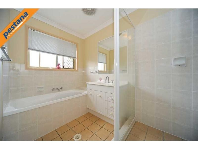 36 Meadowbrook Drive, Meadowbrook QLD 4131