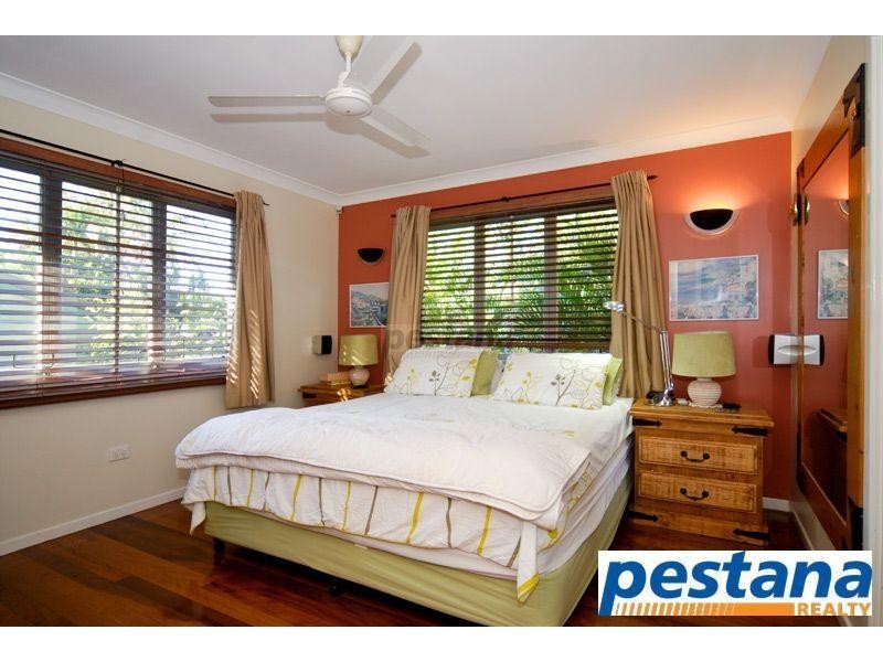 28 Lake Road, Slacks Creek QLD 4127