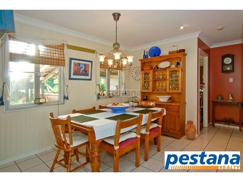 28 Lake Road, Slacks Creek QLD 4127