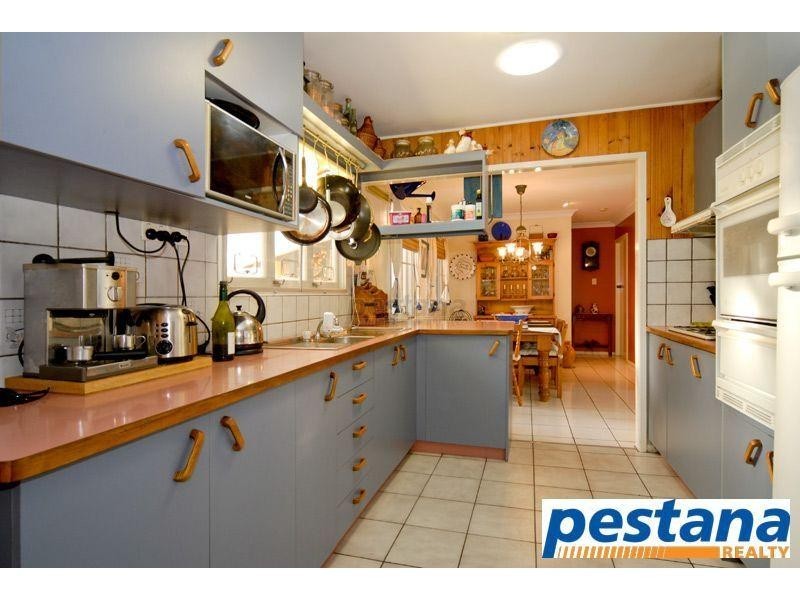 28 Lake Road, Slacks Creek QLD 4127