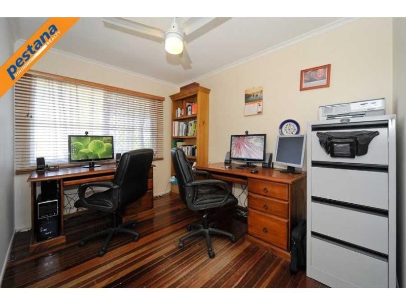 1 Collin Court, Kingston QLD 4114