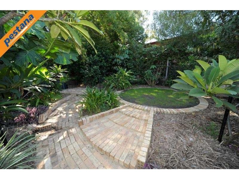 1 Collin Court, Kingston QLD 4114