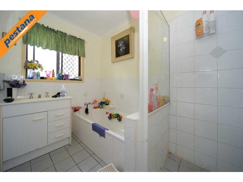 1 Strover Court, Springwood QLD 4127