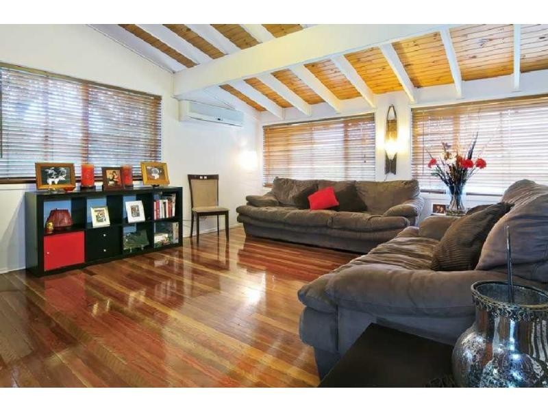 26 Village Drive, Daisy Hill QLD 4127