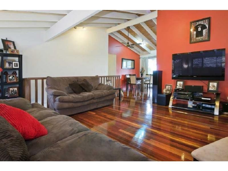 26 Village Drive, Daisy Hill QLD 4127