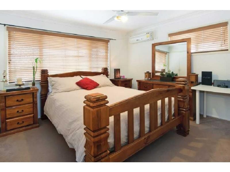 26 Village Drive, Daisy Hill QLD 4127