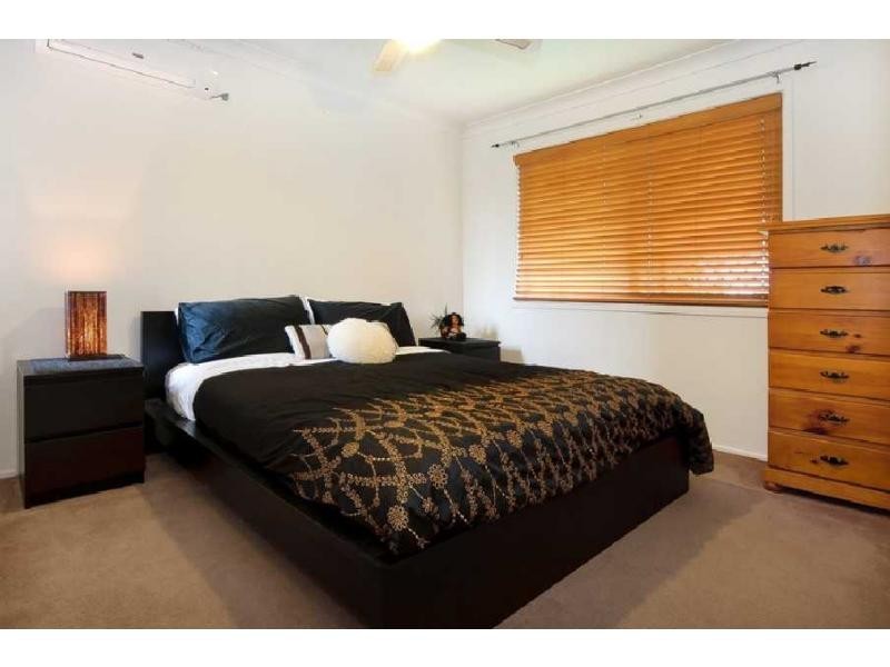 26 Village Drive, Daisy Hill QLD 4127