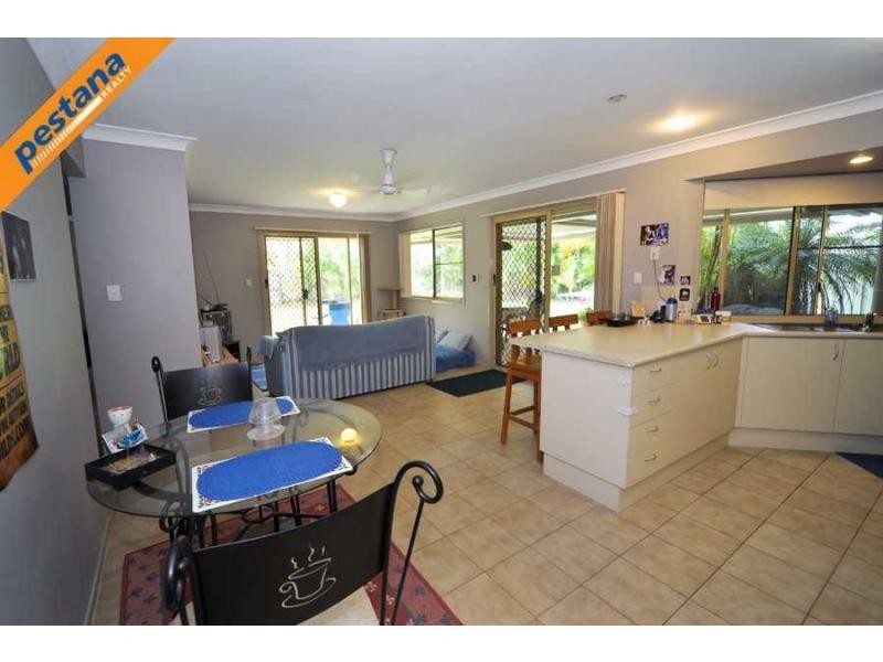13 Haussman Court, Meadowbrook QLD 4131