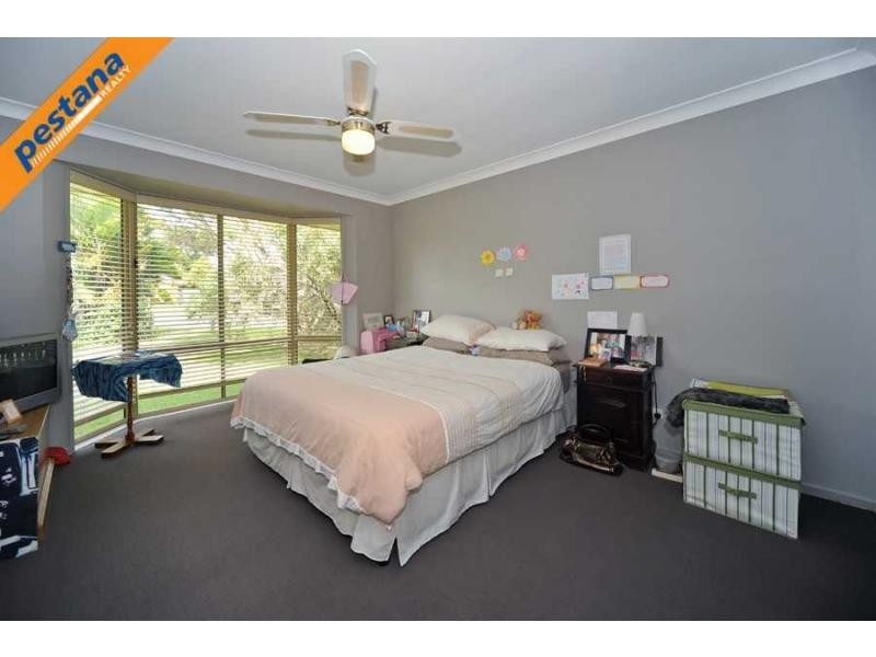 13 Haussman Court, Meadowbrook QLD 4131
