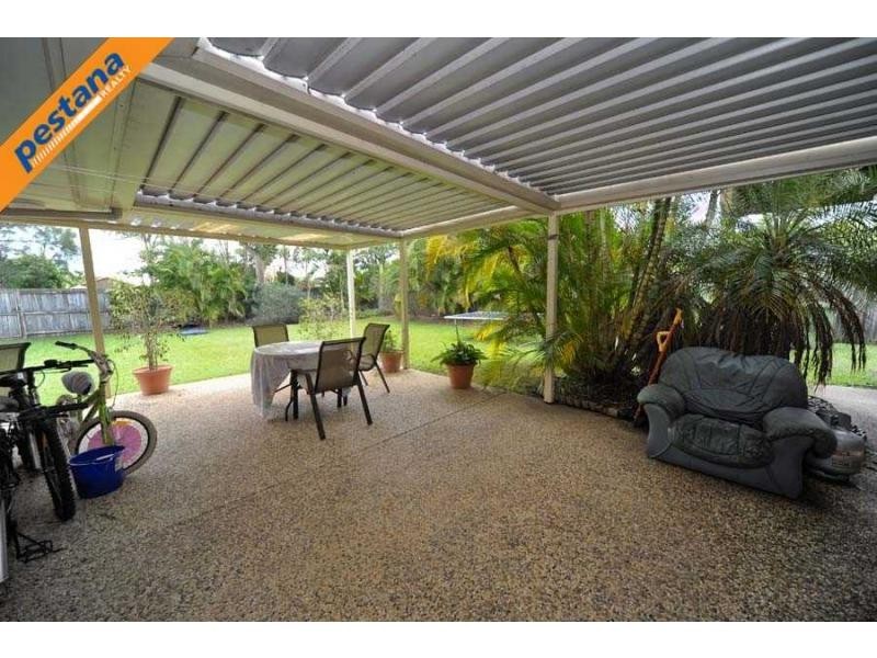13 Haussman Court, Meadowbrook QLD 4131