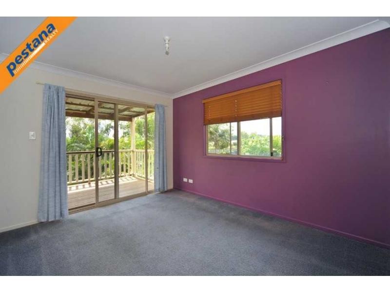 13 Haussman Court, Meadowbrook QLD 4131