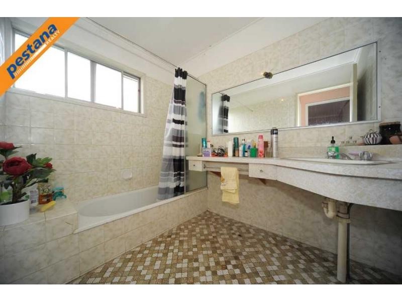8 Geeba Street, Slacks Creek QLD 4127