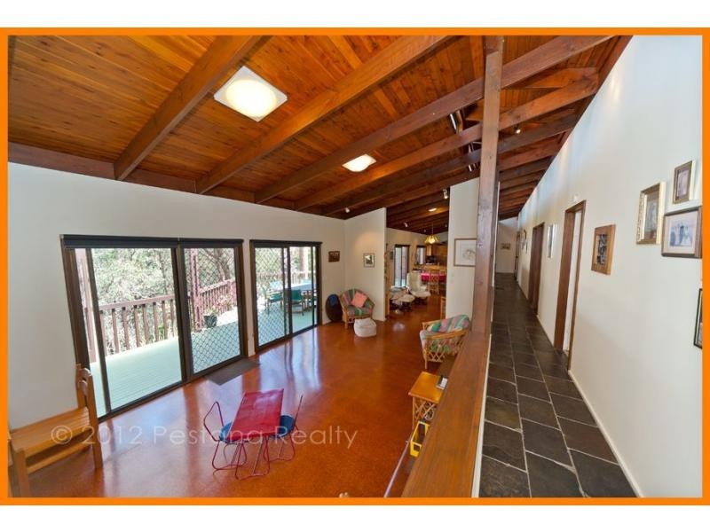 12 Lynshanel Court, Springwood QLD 4127