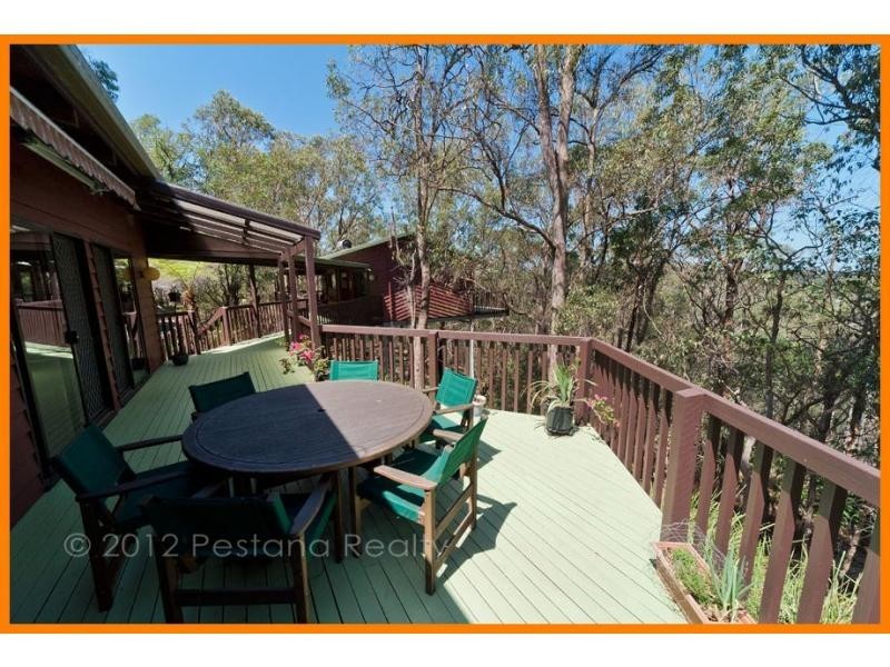 12 Lynshanel Court, Springwood QLD 4127